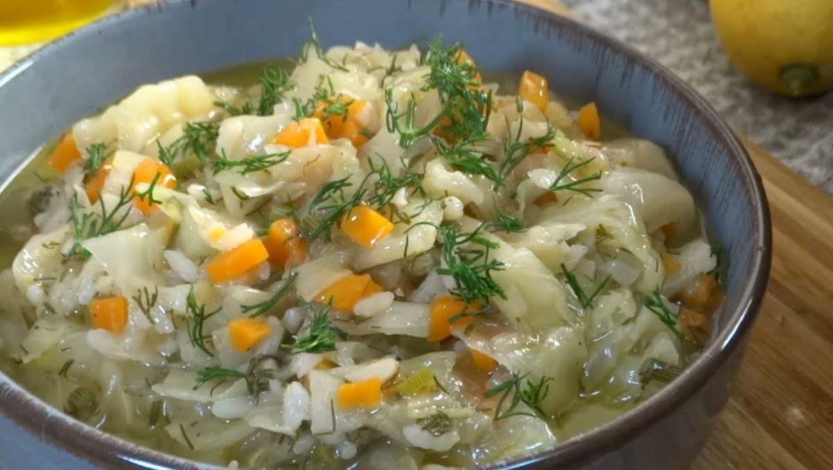 bigos z młodej kapusty