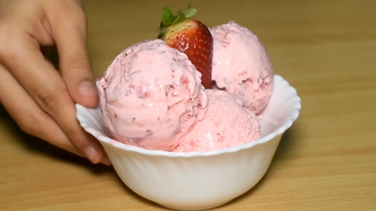 lody truskawkowe