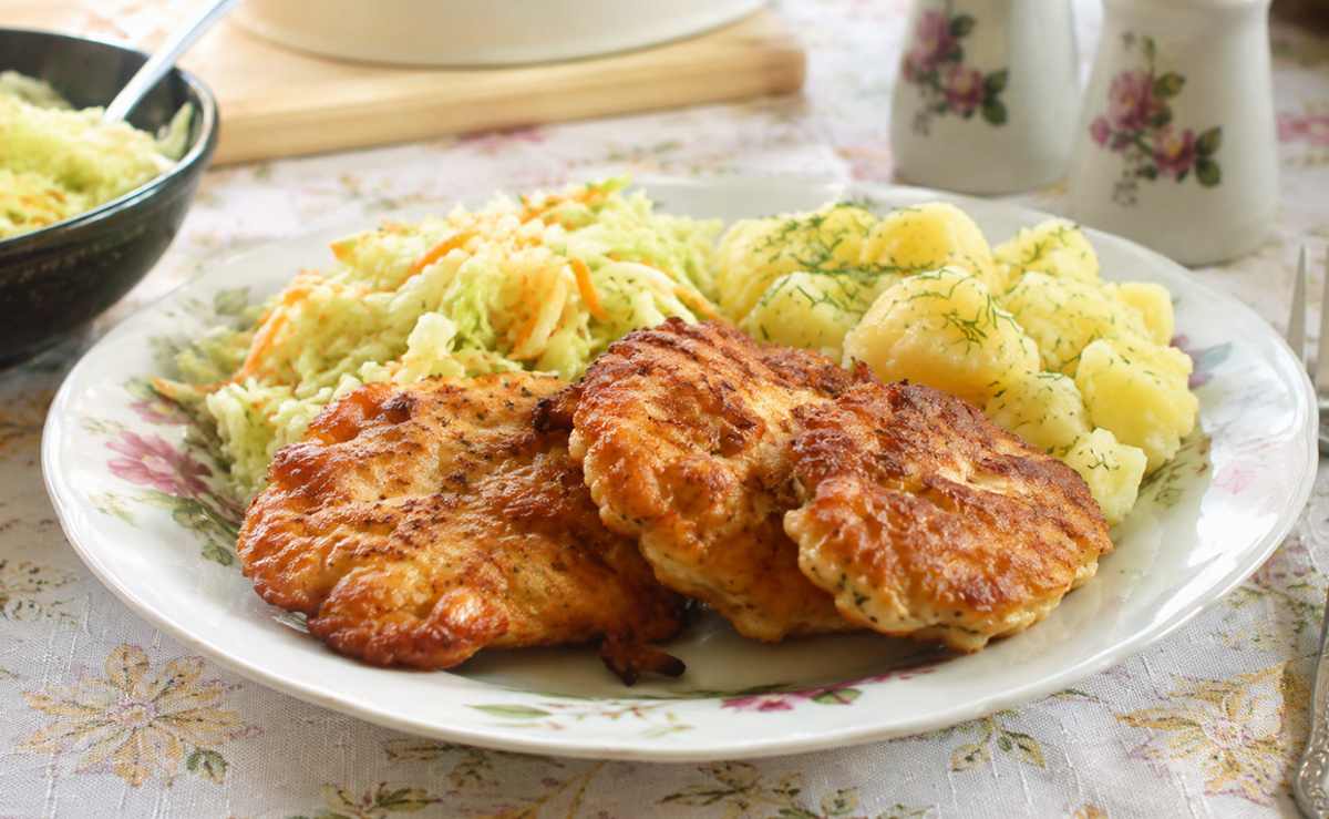 Przepis Jana Kuronia na kotlet siekany z piersi kurczaka