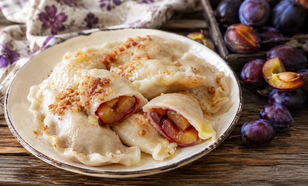pierogi ze śliwkami