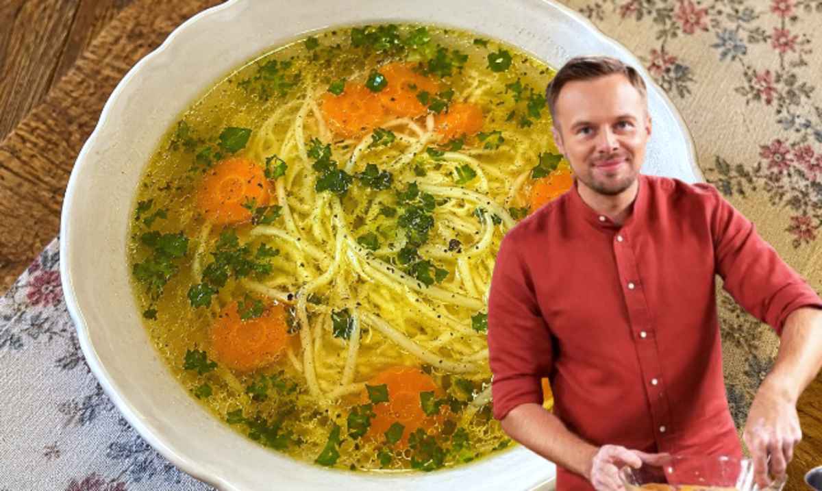 Przepis Sebastiana Olmy na rosół z makaronem